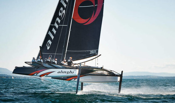 Catamarán-de-Alinghi-Team-1300x867_NoticiaAmpliada